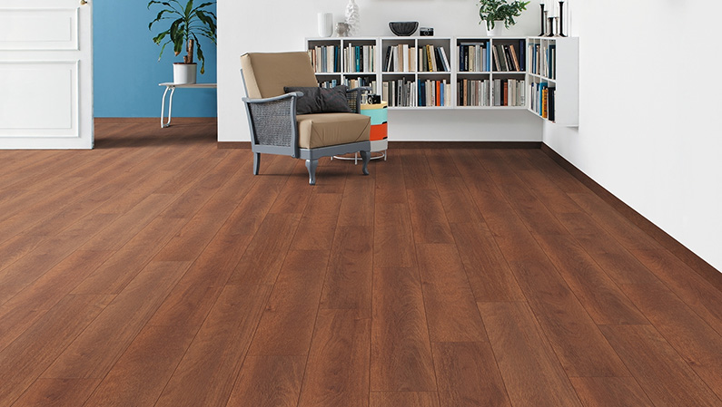 Ламинат Haro Tritty 100 Мербау Макао 533125 фото в интерьере